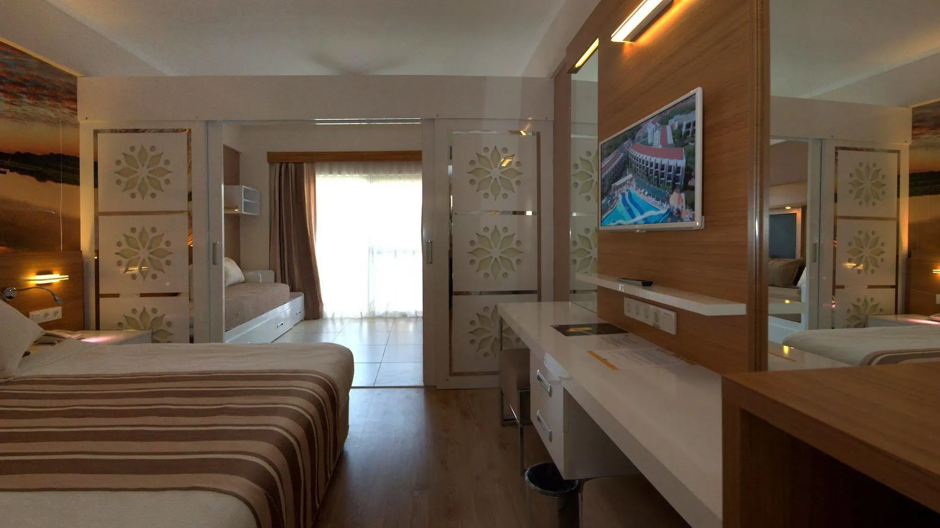 Holiday Village Turkiye Sarigerme 4*,